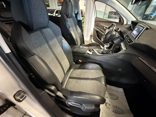 Peugeot 3008 1.2 PureT. Première*Schuifdak*Camera*Leder