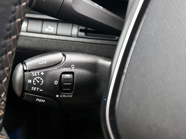 Peugeot 3008 130pk GT Line | Rijklaar | camera | stoelverwarming | Parkeersensoren voor en achter |