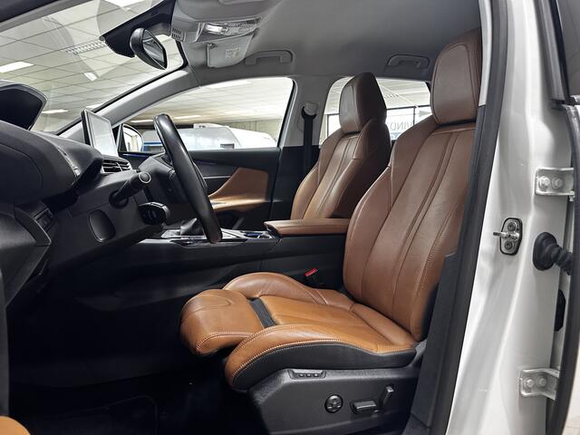 Peugeot 3008 1.2 PureTech Premium/ D-Riem verv: 170.000 KM!/ Parelmoer Wit/ Trekhaak/ Virtual Dashb./ Lane-Assist./ 19'' LMV/ LEDER/ Keyless/ Stoelverw./ Elek. Kofferklep/ Camera/ PDC.