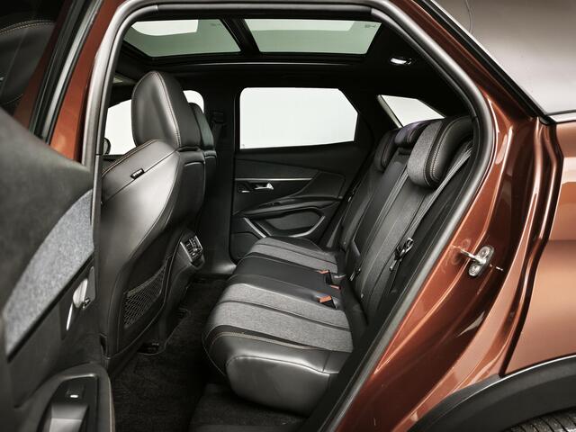 Peugeot 3008 1.6 e-THP GT Line | AppleCarplay/AndroidAuto | Trekhaak | Panoramadak |