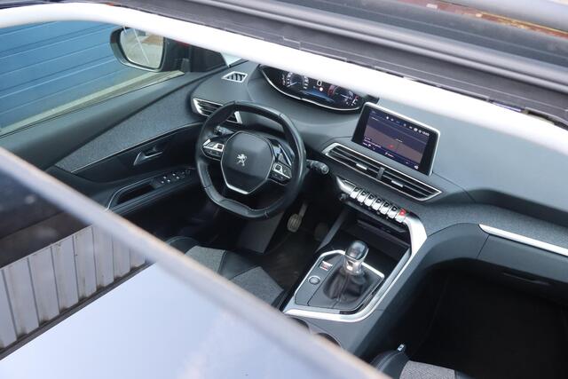 Peugeot 3008 1.2 PureTech Blue Lease Premium | Camera | Panoramadak | Trekhaak | Carplay