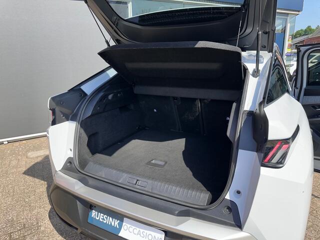 Peugeot 3008 1.2 HYB 145 ALLURE