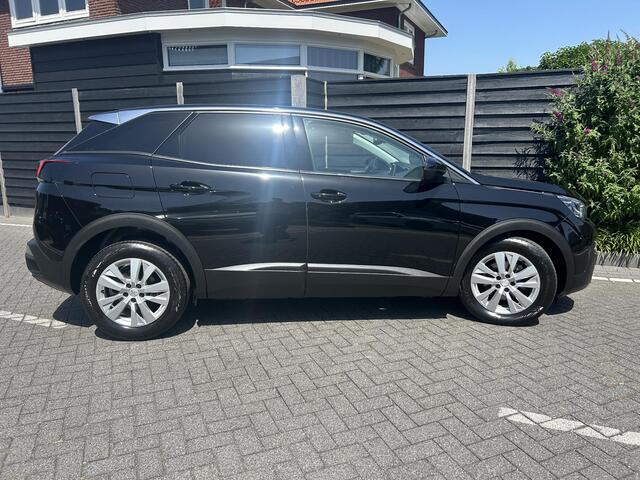 Peugeot 3008 1.2 PureTech 130PK EAT8 Active Automaat Navigatie origineel, Apple Carplay/Android Auto, Parkeerhulp voor en achter achter en lichtmetalen velgen