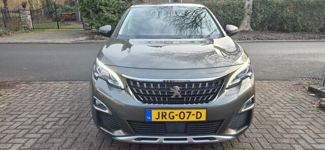 Peugeot 3008 1.2 Pure Tech *trekhaak*Navigatie*camera*