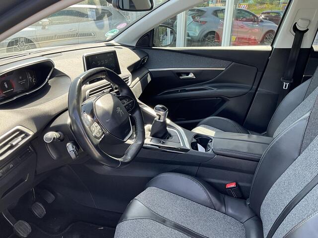 Peugeot 3008 1.2 PureTech Blue Lease Premium Trekhaak
