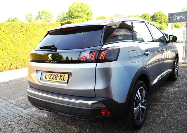 Peugeot 3008 1.2 Turbo Allure key-l. cam. elektr aklep ind laden