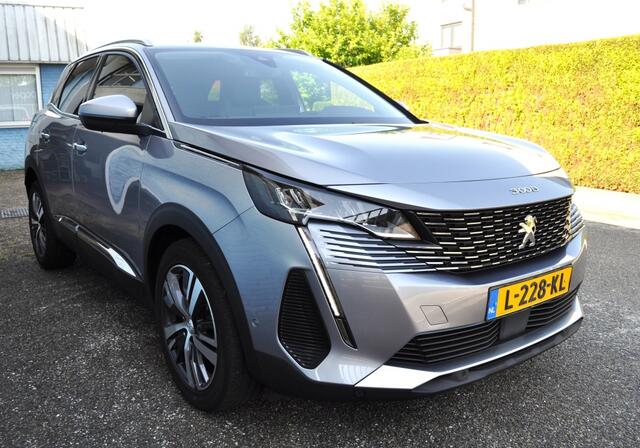 Peugeot 3008 1.2 Turbo Allure key-l. cam. elektr aklep ind laden