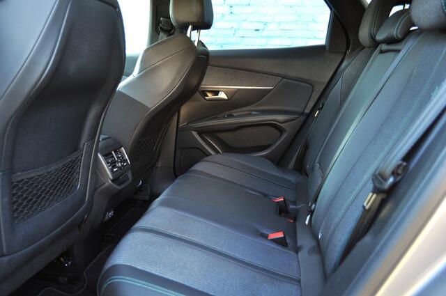 Peugeot 3008 1.2 Turbo Allure key-l. cam. elektr aklep ind laden