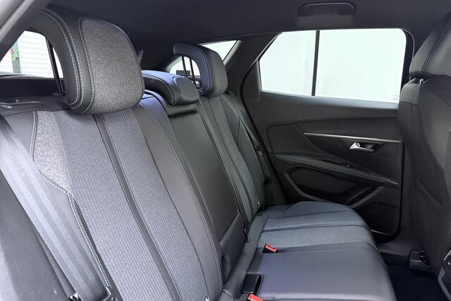 Peugeot 3008 1.2T Allure Pack Business | Navigatie | Achteruitrijcamera | Parkeersensoren | Keyless Entry | LED koplampen | Privacy Glass | Apple Carplay/Android Auto
