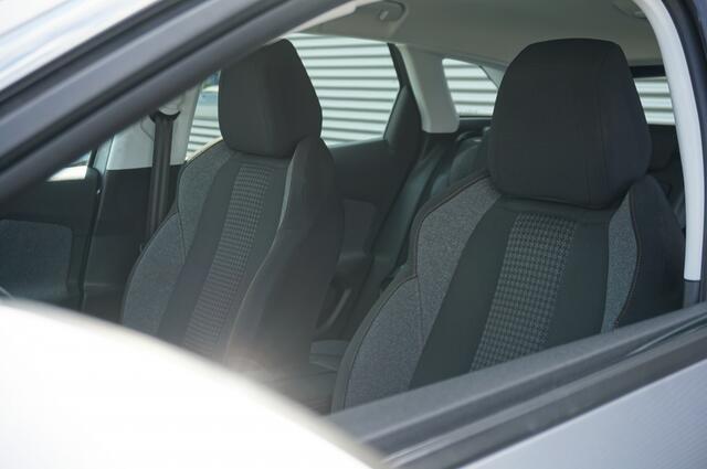 Peugeot 3008 131PK PureTech Bue Lease AUTOM. | AFN. TREKHAAK | HOGE ZIT