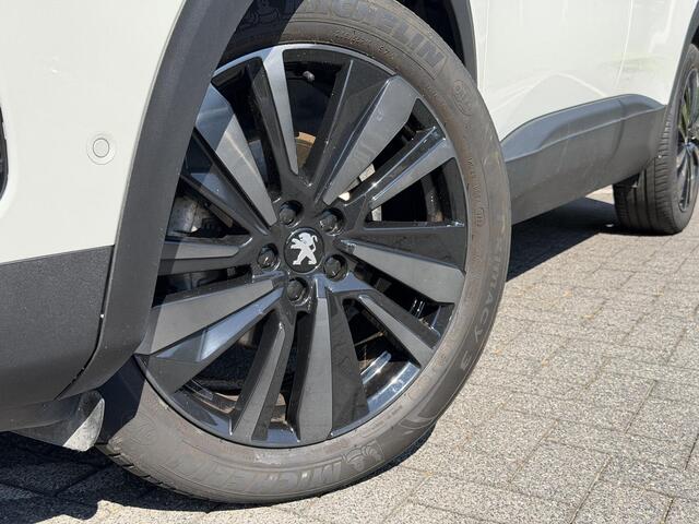 Peugeot 3008 GT 1.2 PureTech 130PK EAT8 Automaat Black Pack, Navigatie, Achteruitrijcamera, Keyless, Stoelverwarming, Elektrische Kofferklep