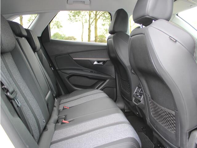 Peugeot 3008 1.2 PureTech Blue Lease Premium Automaat | Navi / Camera / Climate