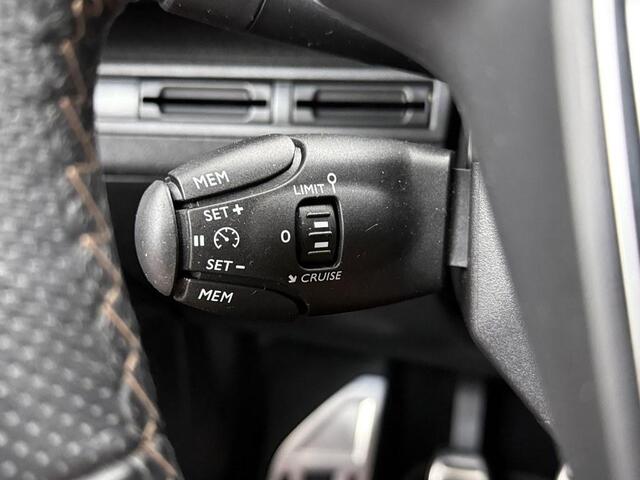 Peugeot 3008 1.2T 130PK GT Line Trekhaak/Ecc/Camera/Led/CarPlay
