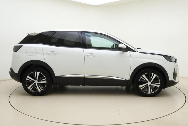 Peugeot 3008 1.2 PureTech Allure | Apple carplay/Android auto | Achteruitrijcamera | Cruise control | Navigatie | Licht metalen velgen 17'' |
