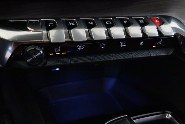 Peugeot 3008 1.6 HYbrid4 300 GT Pack Business | NAVI / APPCONNECT | CAMERA + PDC | SCHUIF / KANTELDAK | LEER / MASSAGE-STOELEN | LANE-KEEPING |