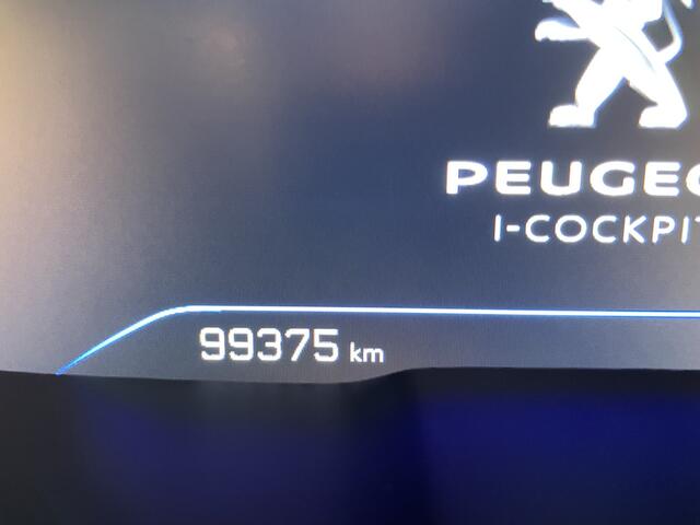Peugeot 3008 1.2 PureTech ALLURE EAT8 AUTOMAAT Navigatie-Achteruitrijcamera-Climate control