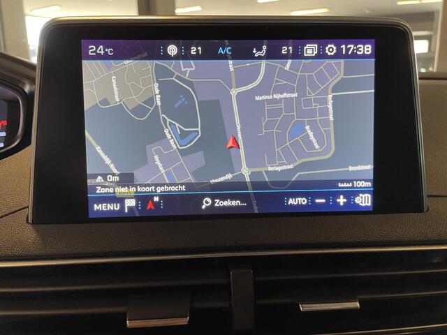 Peugeot 3008 1.2 PureTech ALLURE EAT8 AUTOMAAT Navigatie-Achteruitrijcamera-Climate control
