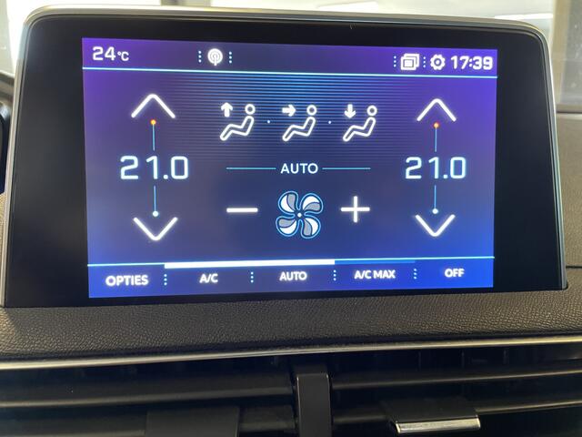 Peugeot 3008 1.2 PureTech ALLURE EAT8 AUTOMAAT Navigatie-Achteruitrijcamera-Climate control
