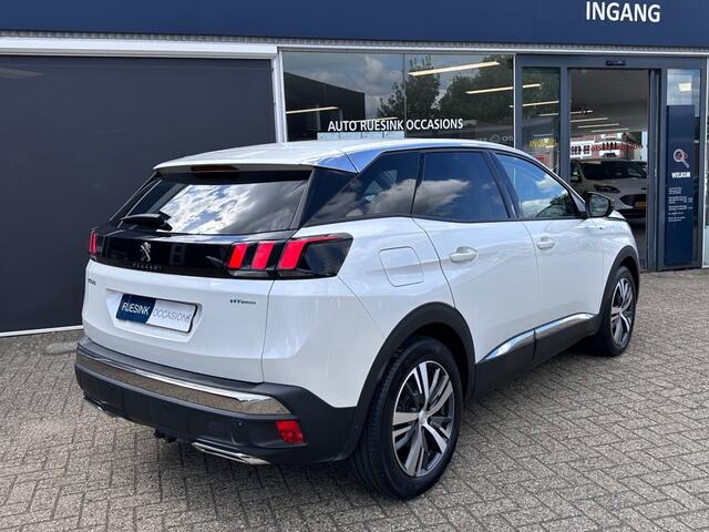 Peugeot 3008 1.6 HYBRID ALLURE