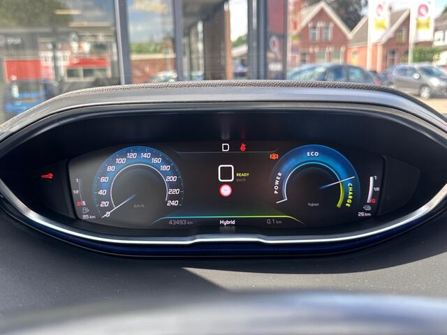 Peugeot 3008 1.6 HYBRID ALLURE