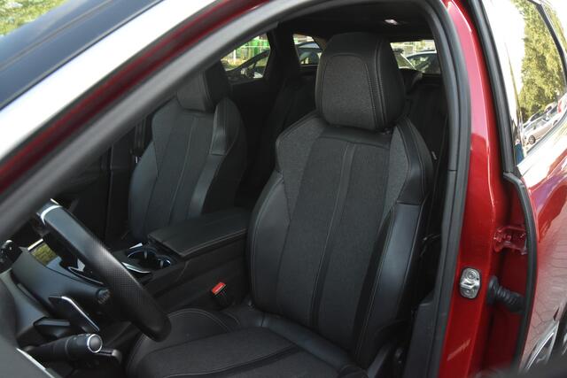 Peugeot 3008 1.6 PureTech GT Line Automaat 180 PK - 2019 | Trekhaak | Stoelverwarming | Climate Control | Leuke auto