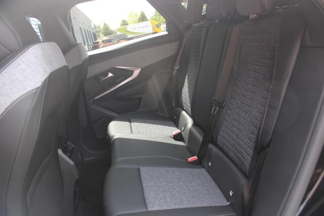 Peugeot 3008 e-3008 ALLURE AVANTAGE 210PK 73 kWh | AGR STOEL | 360° VISION & DRIVE ASSIST PACK: ANTI DIEFSTAL ALARM MET SUPERVERGRENDELING/VERWARMBAAR STUURWIEL/VISEOPARK 360° HD CAMERA MET PARKEERHULP VOOR BUITENSPIEGELS MET KANTELFUNCTIE/ADAPTIVE CRUISE CONTROL/LANE