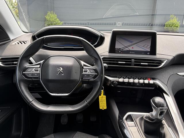 Peugeot 3008 1.2 PureTech Allure D-riem vv in 2022,Trekhaak,360°Camera,Carplay,Halfleder,Navi,131pk,Dealer Onderhouden,Clima,Cruise,Pdc V+A,Lm velgen,N.A.P,Apk tot 12-2026