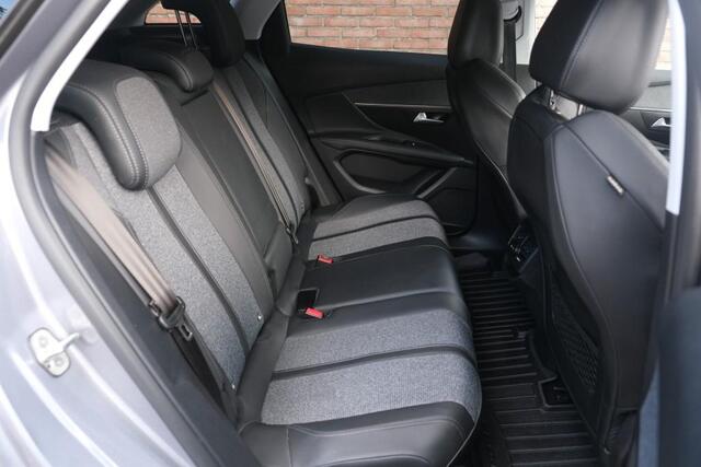Peugeot 3008 1.2 PureTech 130pk Allure | Navi | App-Connect | Cruise | PDC | Climate | 18" | Metallic