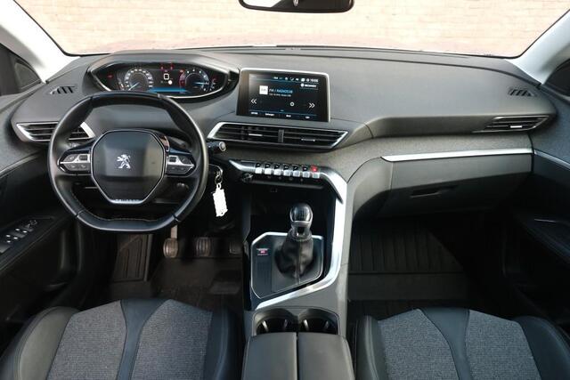 Peugeot 3008 1.2 PureTech 130pk Allure | Navi | App-Connect | Cruise | PDC | Climate | 18" | Metallic