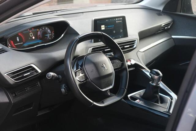Peugeot 3008 1.2 PureTech 130pk Allure | Navi | App-Connect | Cruise | PDC | Climate | 18" | Metallic