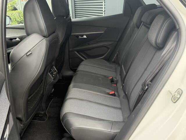Peugeot 3008 BWJ 2021 | 1.2T 131PK Allure | CLIMA | NAVI | CARPLAY | CAMERA A | 18'' LMV | PRIVACY GLASS |