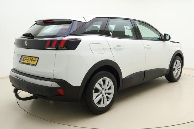 Peugeot 3008 1.2 PureTech Active | Trekhaak | Cruise control | Airco | Navigatie | Parkeersensoren | Climate control | Hill-hold | Stuurbediening | 17" inch lichtmetalen velgen |