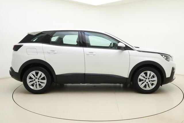 Peugeot 3008 1.2 PureTech Active | Trekhaak | Cruise control | Airco | Navigatie | Parkeersensoren | Climate control | Hill-hold | Stuurbediening | 17" inch lichtmetalen velgen |