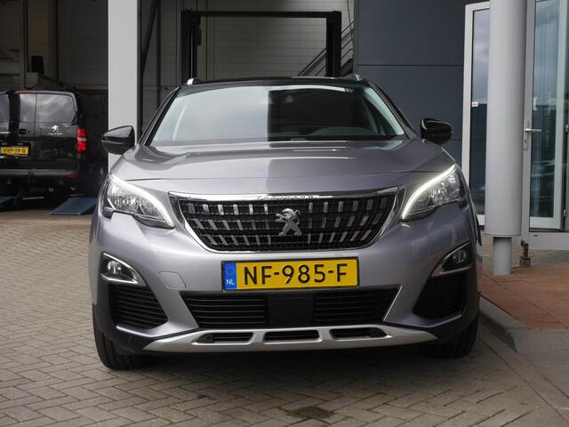 Peugeot 3008 1.2 PureTech Première | Elektrisch bedienbare achterklep | 19 inch velgen | Keyless entry en start | Dealer onderhouden | Navigatie | Zwart Dak | Climate control