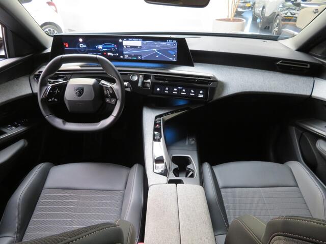 Peugeot 3008 1.2 Hyb 145 Allure