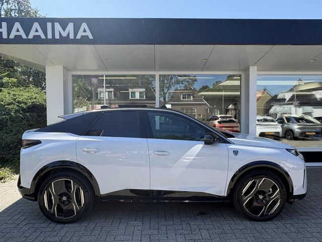 Peugeot 3008 e-3008 GT 73 kWh | NIEUW | 16% bijtelling tot ¤ 30.000 | WLTP tot 526km | 160kW snelladen | Schuif-/kanteldak | Stoel- & stuurverwarming | Elektr. achterklep | Adaptieve Cruise Control | Navi