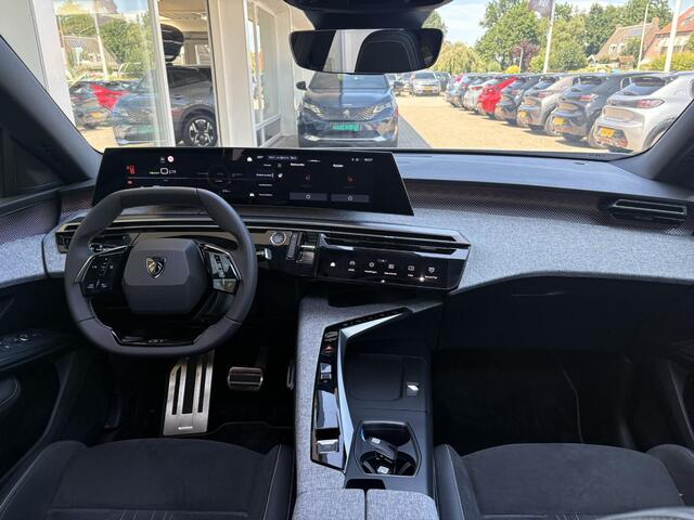 Peugeot 3008 e-3008 GT 73 kWh | NIEUW | 16% bijtelling tot ¤ 30.000 | WLTP tot 526km | 160kW snelladen | Schuif-/kanteldak | Stoel- & stuurverwarming | Elektr. achterklep | Adaptieve Cruise Control | Navi