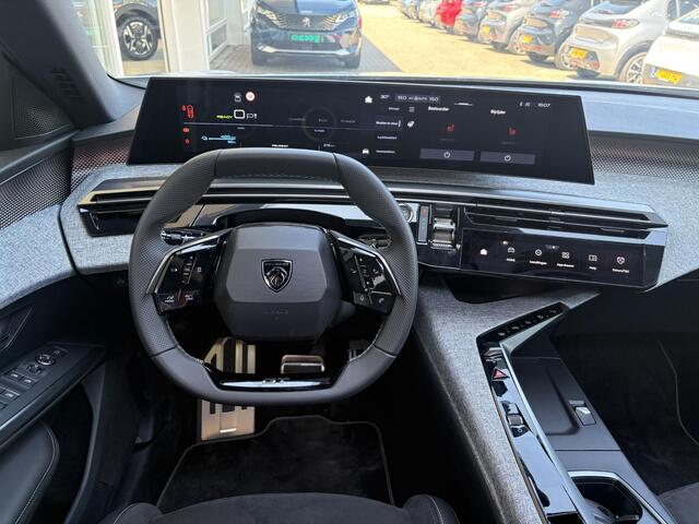 Peugeot 3008 e-3008 GT 73 kWh | NIEUW | 16% bijtelling tot ¤ 30.000 | WLTP tot 526km | 160kW snelladen | Schuif-/kanteldak | Stoel- & stuurverwarming | Elektr. achterklep | Adaptieve Cruise Control | Navi