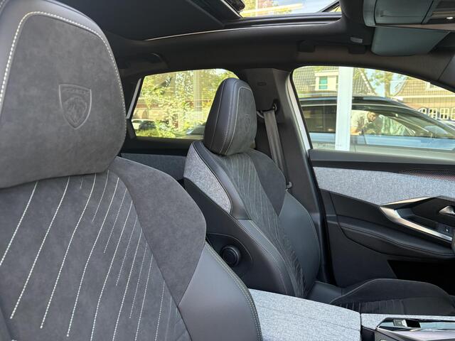 Peugeot 3008 e-3008 GT 73 kWh | NIEUW | 16% bijtelling tot ¤ 30.000 | WLTP tot 526km | 160kW snelladen | Schuif-/kanteldak | Stoel- & stuurverwarming | Elektr. achterklep | Adaptieve Cruise Control | Navi