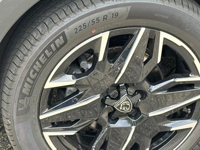 Peugeot 3008 1.2 Hybrid 145 GT - Camera | Matrix Led | Stoel/stuurverw. | Elek. klep | 19"