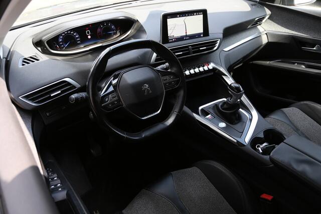 Peugeot 3008 1.2 PureTech Première Navi Camera