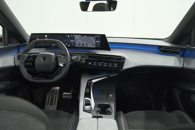Peugeot 3008 1.2 Hybrid 136 GT | Panoramadak | FOCAL Audio | Alcantara Executive Pakket | 360 Camera | Adaptieve Cruise Control