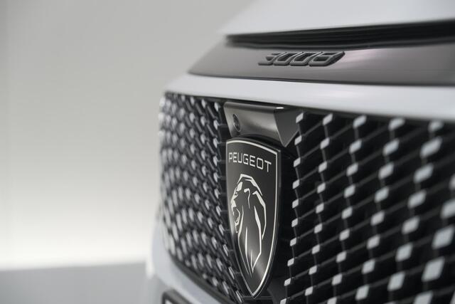 Peugeot 3008 1.2 Hybrid 136 GT | Panoramadak | FOCAL Audio | Alcantara Executive Pakket | 360 Camera | Adaptieve Cruise Control