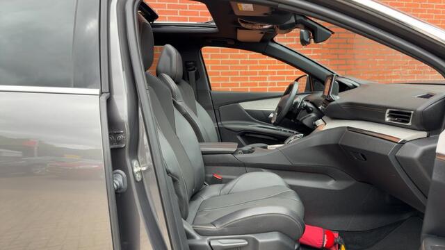 Peugeot 3008 1.6 HYbrid PHEV GT Pack Bussiness Panorama schuifdak Trekhaak