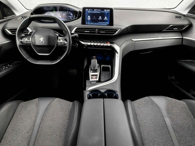 Peugeot 3008 1.2 PureTech Allure Automaat (APPLE CARPLAY, LED KOPLAMPEN, FOCAL AUDIO, LEDER, SPORTSTOELEN, GETINT GLAS, CRUISE, DAKRAILS, NIEUWSTAAT)