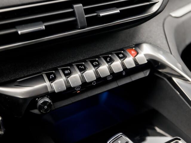 Peugeot 3008 1.2 PureTech Allure Automaat (APPLE CARPLAY, LED KOPLAMPEN, FOCAL AUDIO, LEDER, SPORTSTOELEN, GETINT GLAS, CRUISE, DAKRAILS, NIEUWSTAAT)