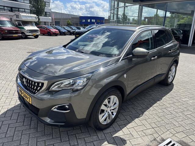 Peugeot 3008 1.2 PureTech Active Navi Carplay Trekhaak Parkeersensoren