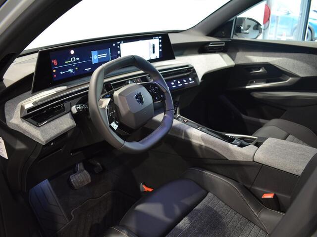 Peugeot 3008 e-3008 Allure Avantage 210 73 kWh | Camera | Stoelverwarming | 19 inch velgen