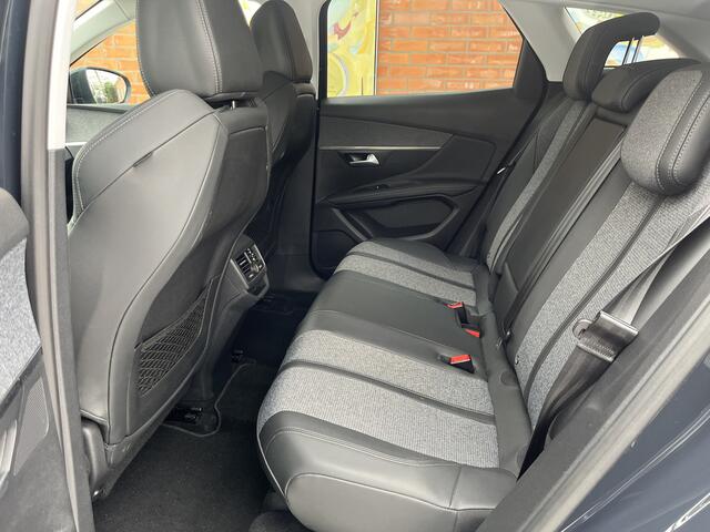 Peugeot 3008 PureTech 130 Allure Automaat | Carplay/Android Auto | Achteruitrijcamera | Cruise Control | Climate Control | Navigatie |