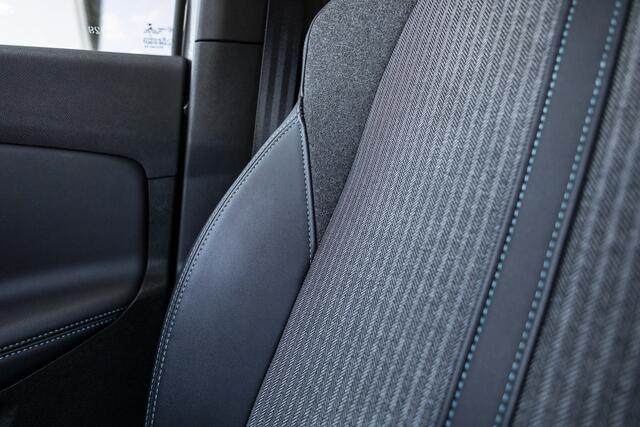 Peugeot 3008 1.6 HYbrid 225 Allure Pack Business | Camera | Carplay | 18"